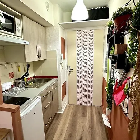 093 - Zen -2 Pers-parking - Proche Du Centre شقة *